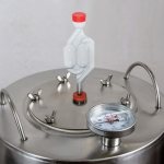 Бак с гидрозатвором