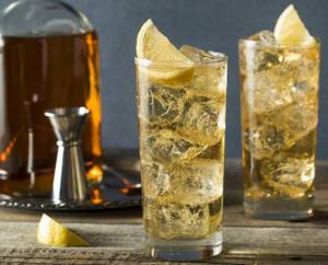 фото виски с имбирным лимонадом