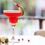 Главным ингредиентом популярного коктейля является ликер «Куантро»