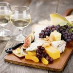 Придерживайтесь правил гармонии при подборе спиртного к десерту, и ваш стол будет вкусным не только с гастрономической точки зрения, но и эстетической