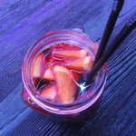 Свежий глинтвейн спасает от гриппа и простуды.