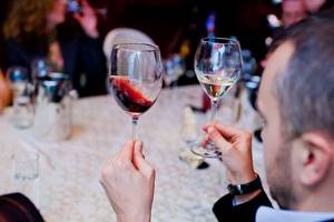 В чем разница между красным и белым вином
