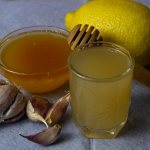 Водка с медом – 5 рецептов питьевых и лечебных настоек